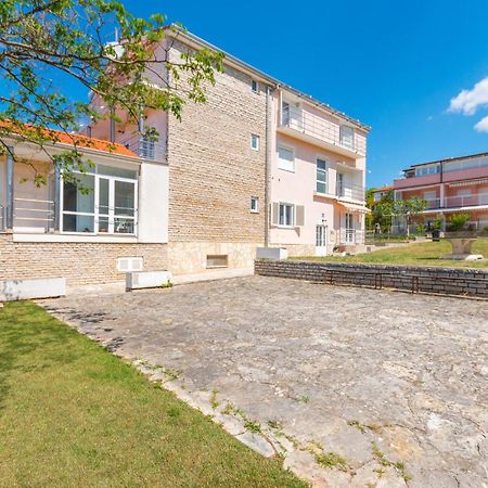 Awesome Apartment In Sveti Filip I Jakov W/ 1 Bedrooms Exterior photo