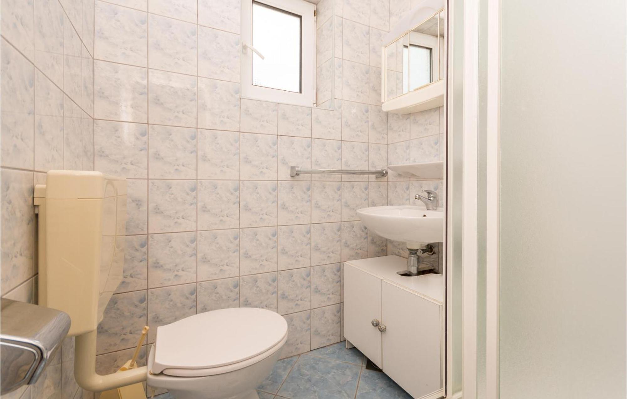 Awesome Apartment In Sveti Filip I Jakov W/ 1 Bedrooms Exterior photo