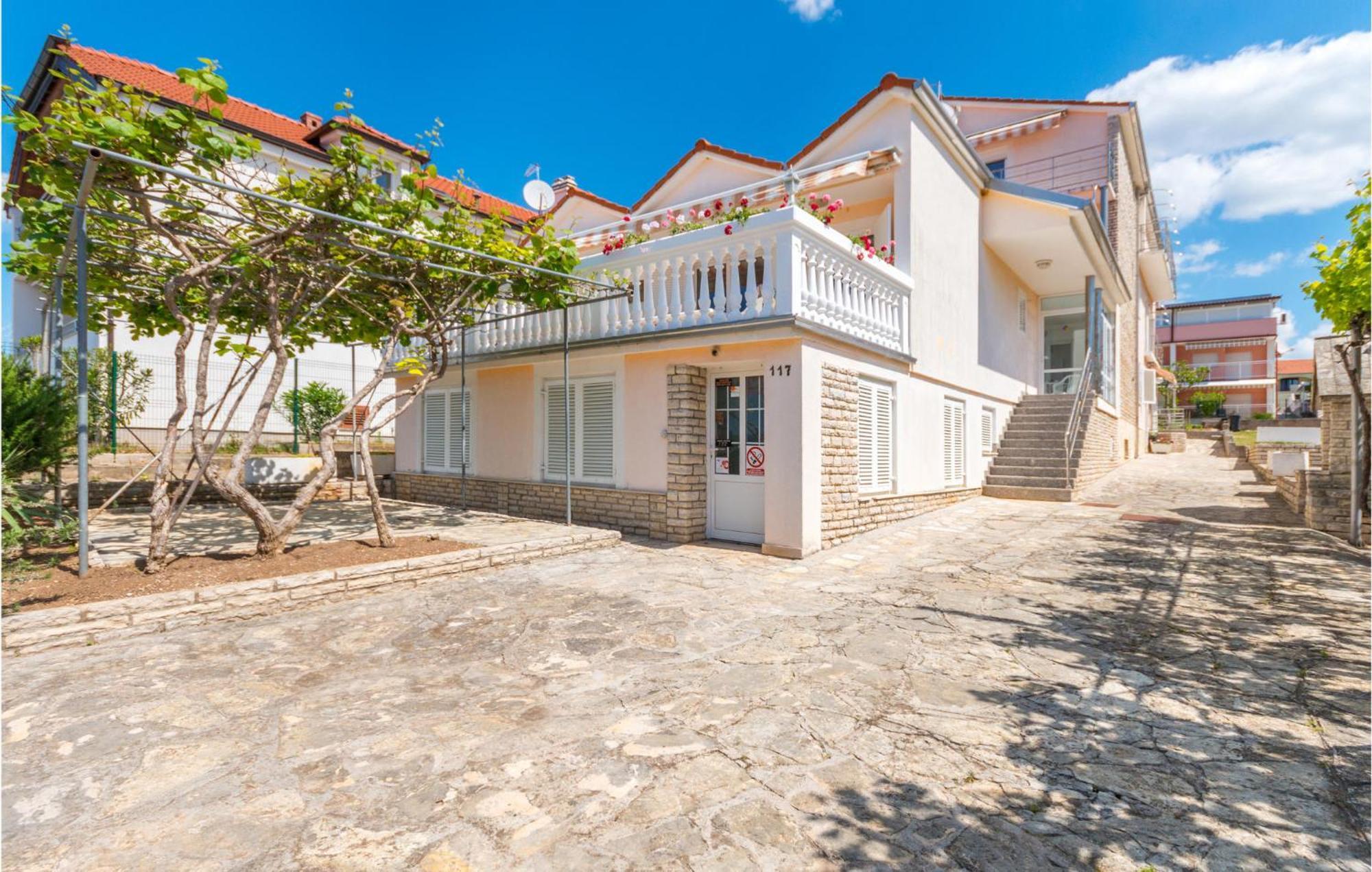 Awesome Apartment In Sveti Filip I Jakov W/ 1 Bedrooms Exterior photo