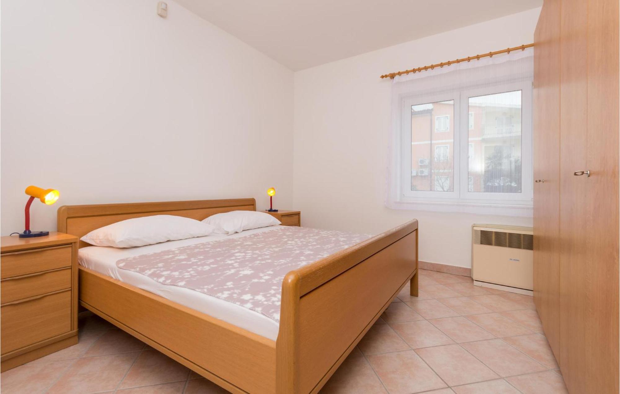 Awesome Apartment In Sveti Filip I Jakov W/ 1 Bedrooms Exterior photo